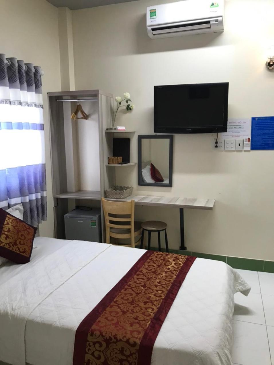 Khach San Nguyen Long Hotel Ap Thap Muoi Exterior photo